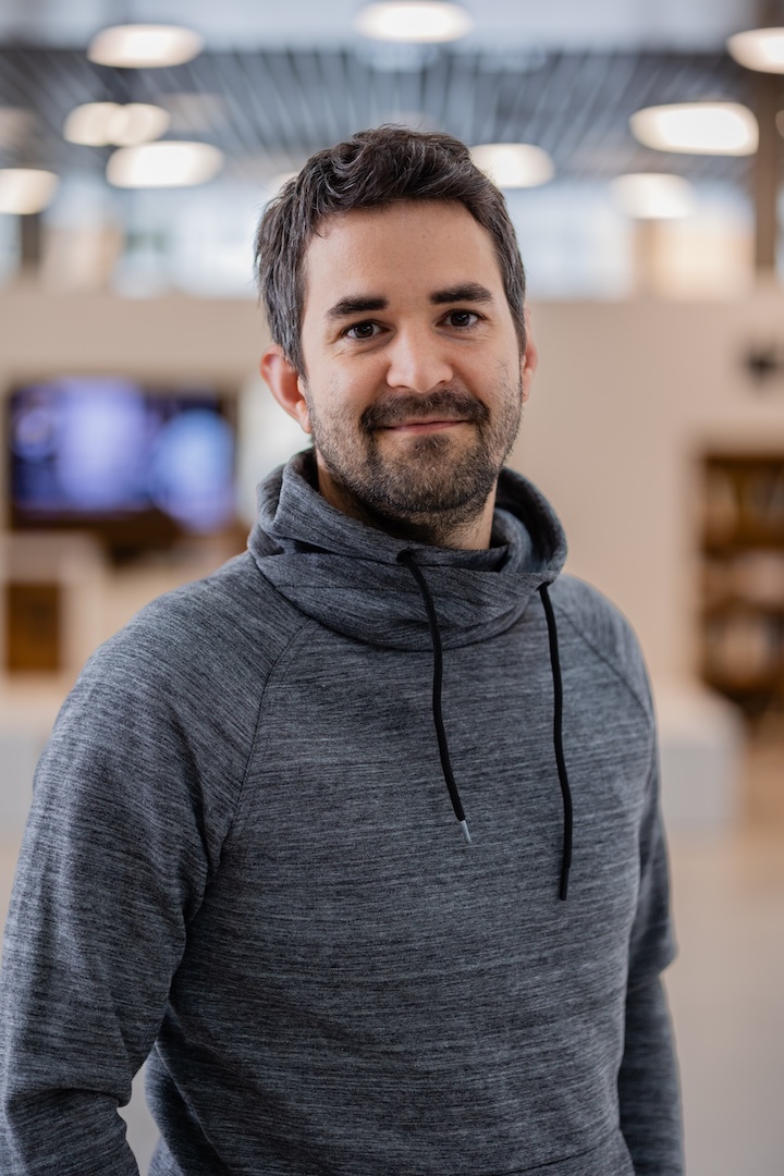 Aron Molnar Portrait